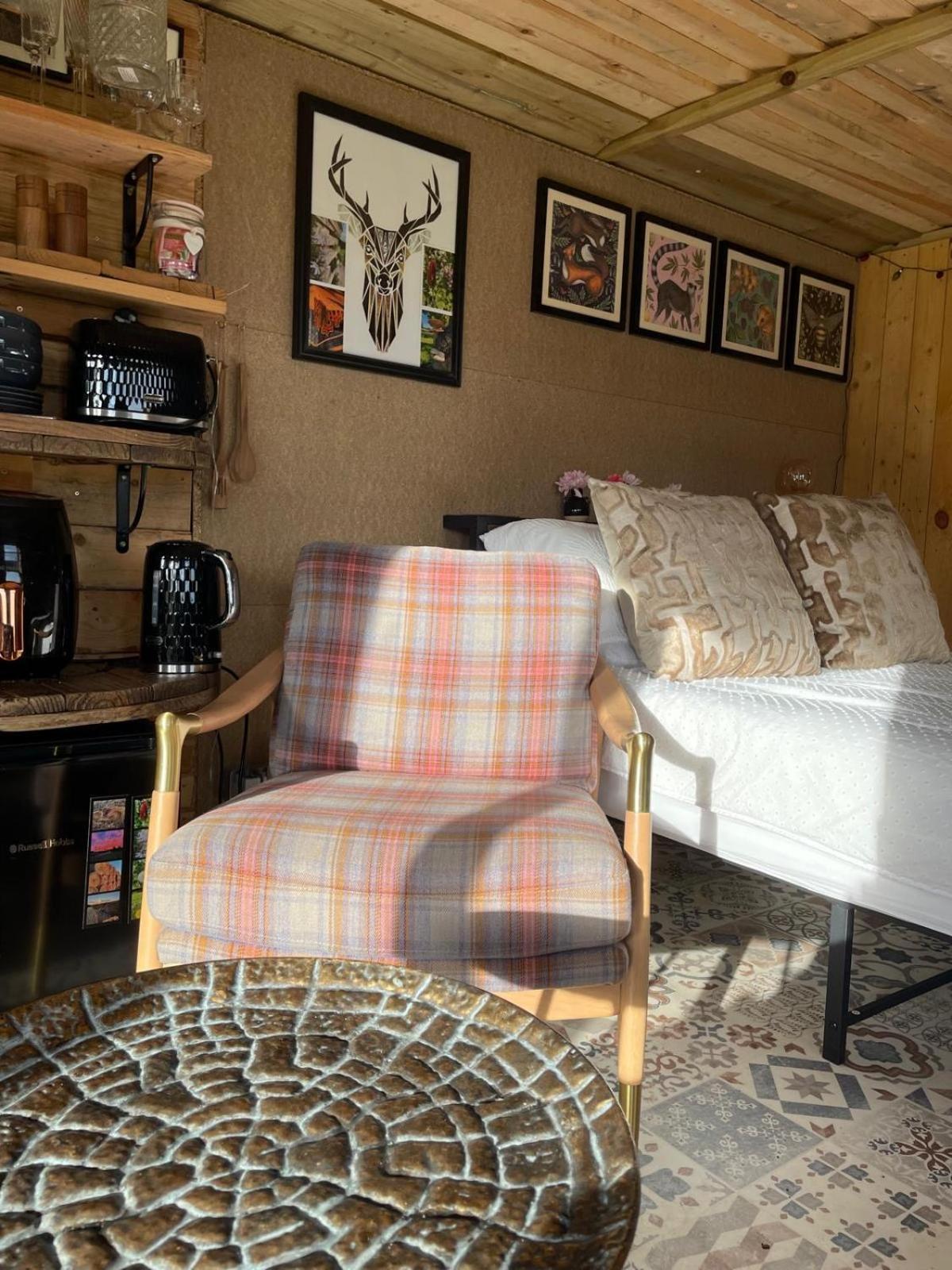 Pear Tree Hut At Carr House Farm *