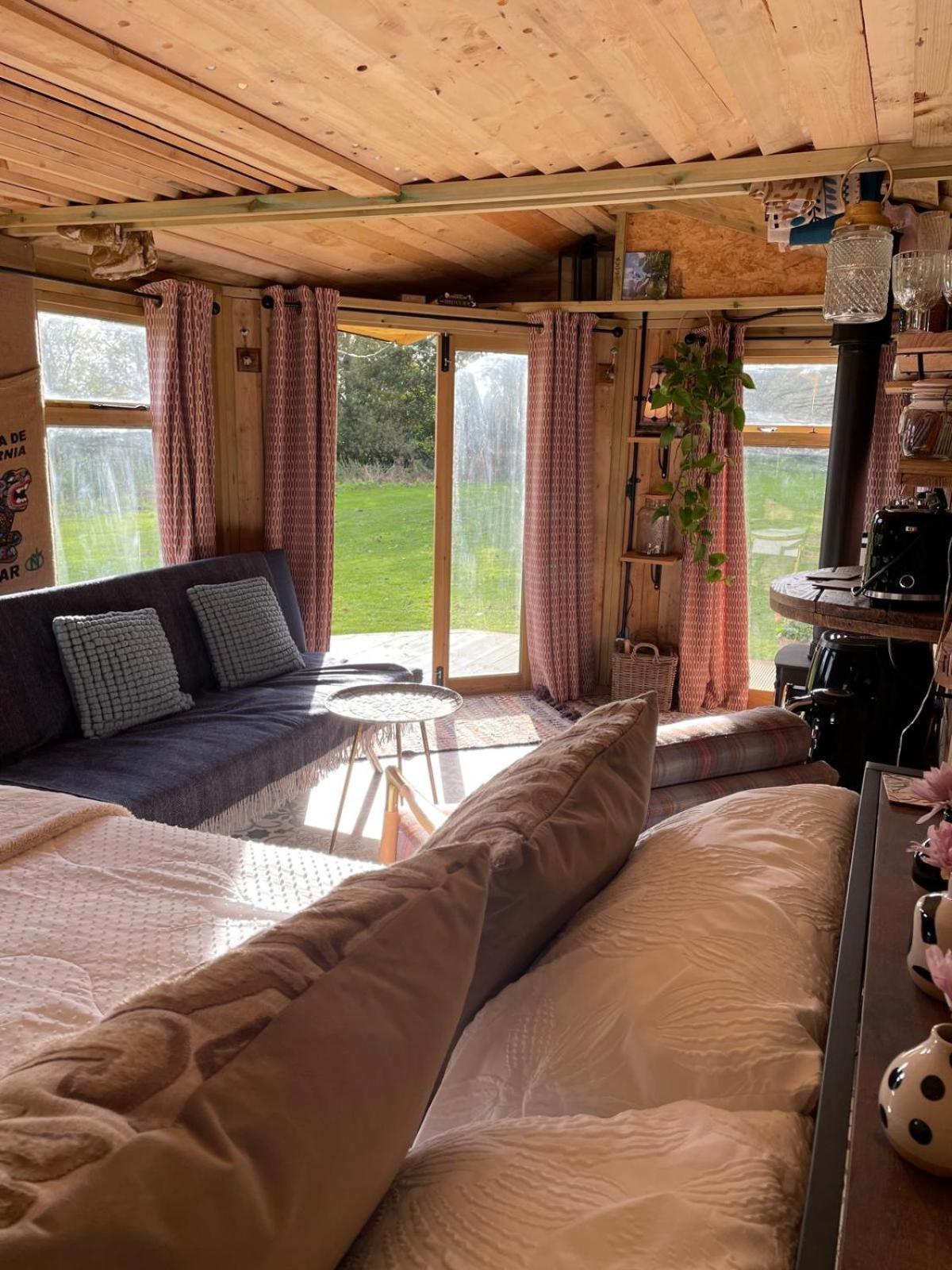 Pear Tree Hut At Carr House Farm
